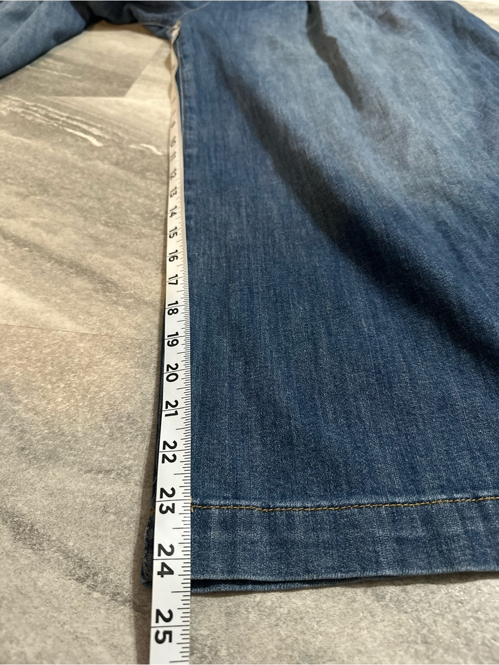 Pilcro High-Rise Pleated Wide-Leg Denim Crops 8 - Picture 7 of 7